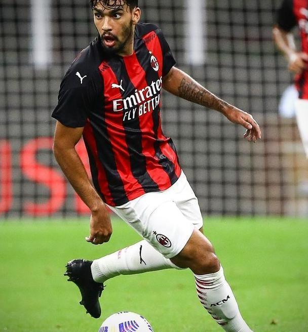 澳门美高梅官方-里昂训练开放日，冲刺阶段复出首秀引欢呼，意甲在即，团队化学反应显著